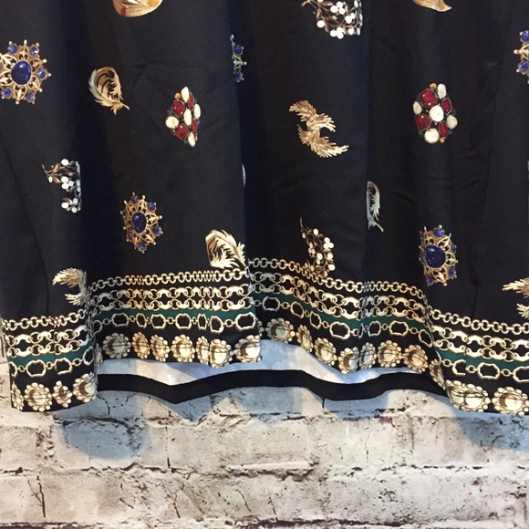 Women’s Decorative Top -Long Sleeve Super Soft (L) - Picture 3 of 6